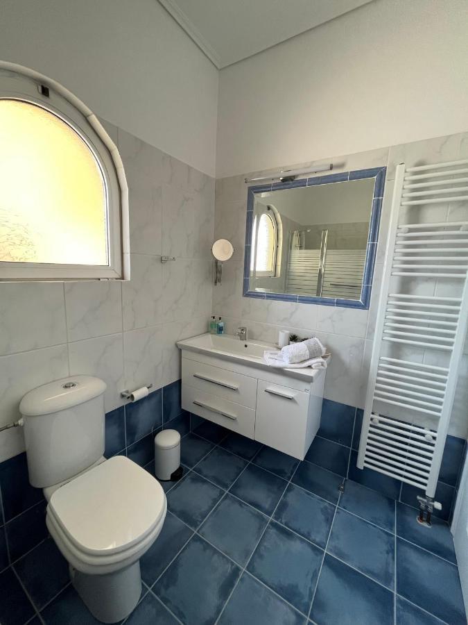 Ilion Air Host - Near Athens International Airport Markopoulo Mesogaias
